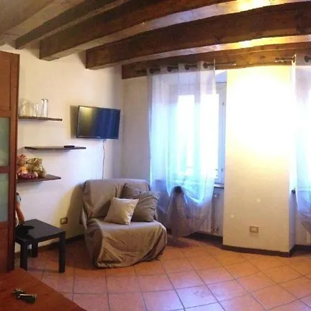 Monolocale Sul Lago 아파트